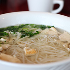 Linh's Bistro: Get The Pho