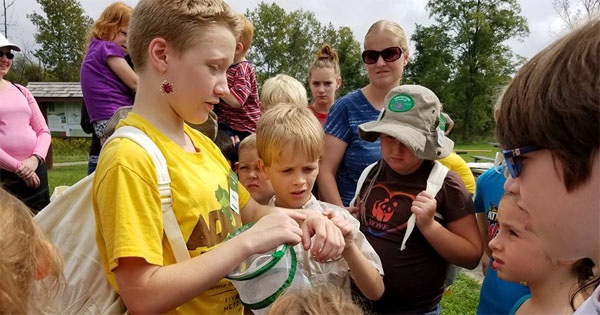 Give The Gift of Outdoor Education This Holiday Season