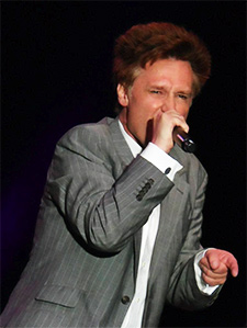 Iconic ‘80s Rocker John Waite Performs at The Fraze Pavilion