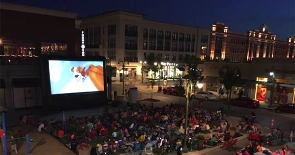 Outdoor Family Movie Nights around Dayton