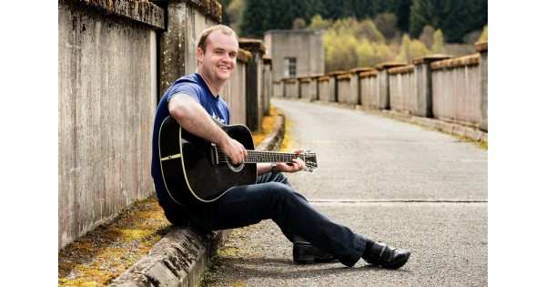 Davy Holt | Free Concert