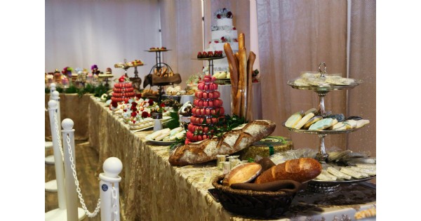 Love Cakes by Dorothy Lane Market Wedding Showcase