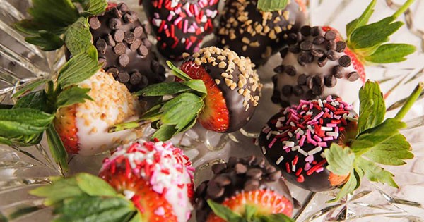 Chocolate-Covered Strawberry Dipping