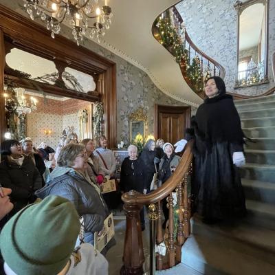 A Dickens of a Christmas: Holiday Home Tour