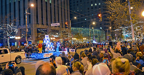 Crowds at the Dayton Holiday Festival