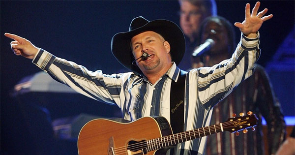 Bring Garth Brooks back to the Nutter Center!