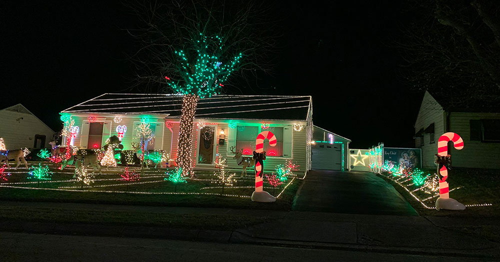 Sizemore holiday light display in Fairborn