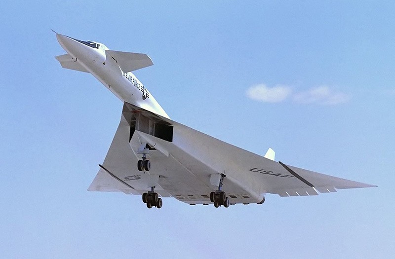 XB-70 Valkyrie in Flight