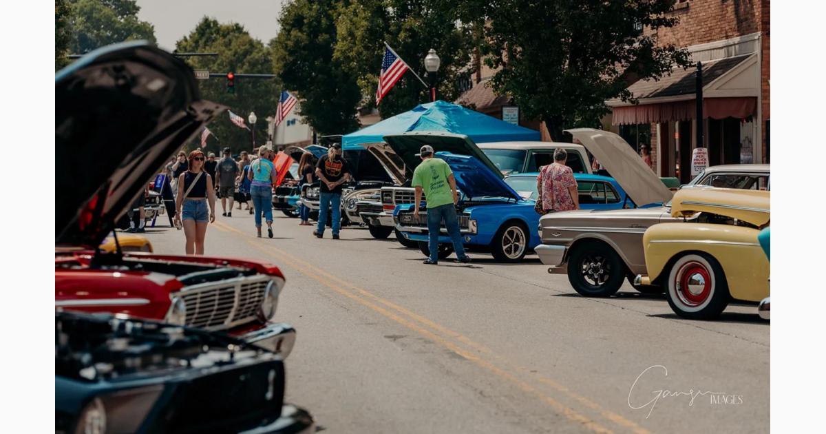 Rock N' Roll Car Show