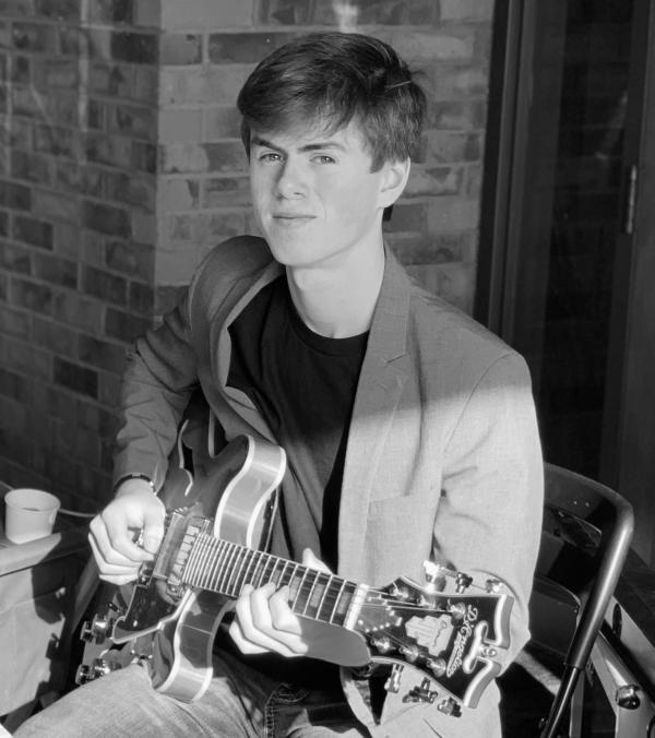 Live Music from Moses Mabarak Trio at Whisperz Speakeasy