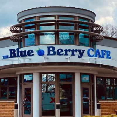 Blue Berry Cafe opens restaurant in the former Golden Nugget space