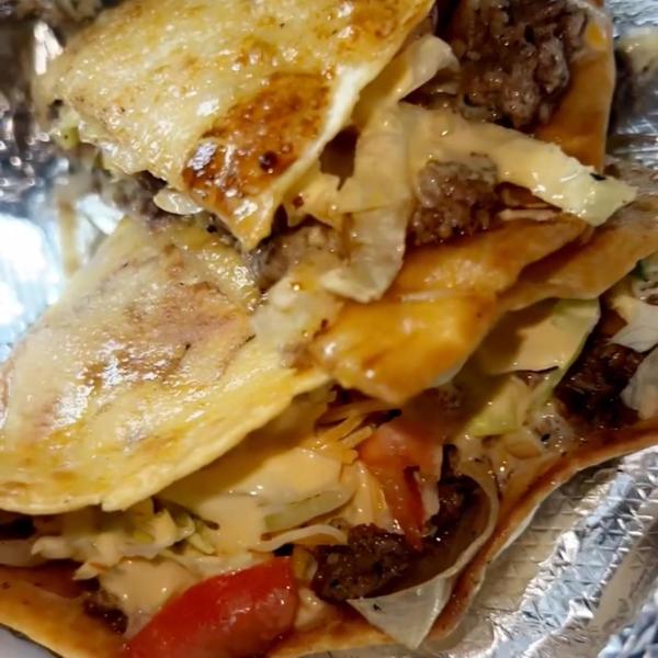 Renny Henny’s Wings - Taco & Nacho Fest