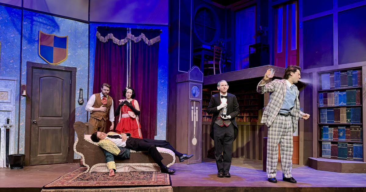 Review: 'The Play That Goes Wrong' at La Comedia